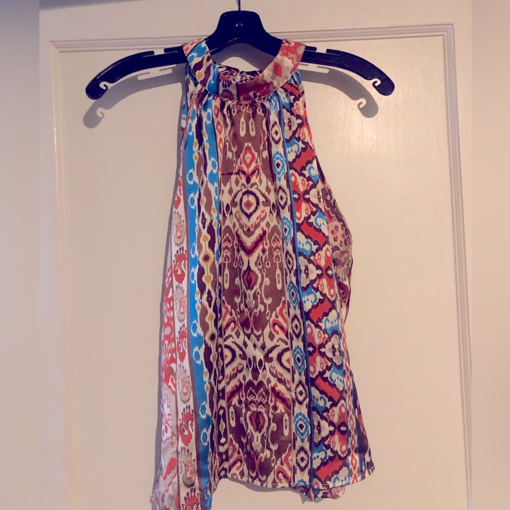 Multicolored tank